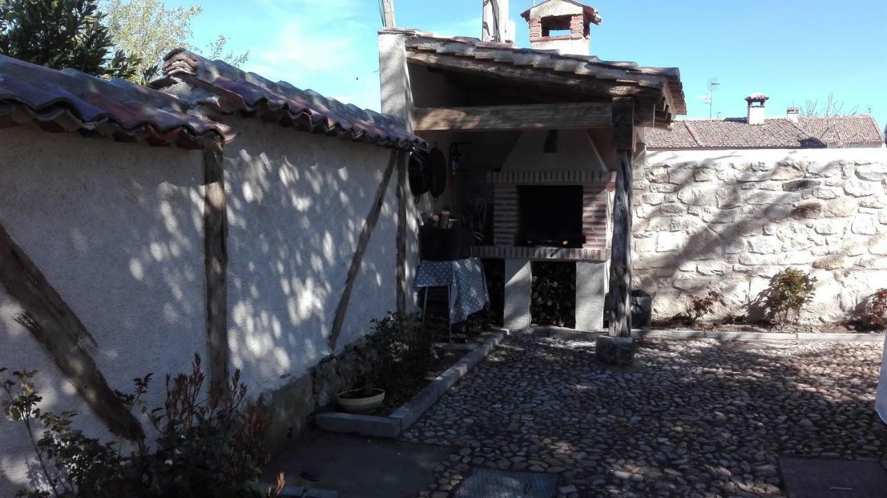 Casa Rural Pedraza Exterior photo